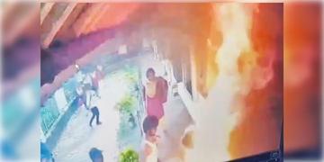 Read more about - Odisha | বিভাগীয় প্রধানের বিরুদ্ধে যৌন হেনস্থার অভিযোগ তুলে প্রতিবাদে নিজের গায়ে আগুন! মৃত্যু সেই ছাত্রীর!