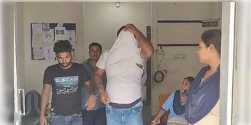 Read more about - Habra | ধর্ষণ ও খুনের অভিযোগে গ্রেফতার কলকাতা পুলিশের কর্মী! গোটা বিষয়ে মদত দেওয়ার অভিযোগ তাঁর স্ত্রী তথা তৃণমূলের পঞ্চায়েত সদস্যার বিরুদ্ধে