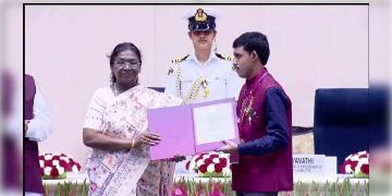 Read more about - Yudhajit Dey | রাষ্ট্রমঞ্চে উত্তরপাড়ার ছেলে, বিশ্ব প্রতিবন্ধী দিবসে রাষ্ট্রপতি পুরস্কার পেলেন দৃষ্টিহীন দাবাড়ু যুধাজিৎ