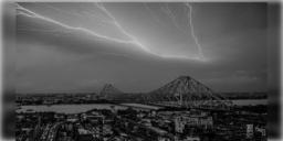 Read more about - Weather Update | রাতভর ঝড় বৃষ্টি, বঙ্গে কালবৈশাখীর সতর্কতা জারি আবহাওয়া দপ্তরের!