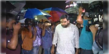 Read more about - R G Kar | মুখ্যমন্ত্রীর বাসভবনে জুনিয়র ডাক্তারদের সঙ্গে বৈঠক, ' জাস্টিস ফর আরজি কর ' স্লোগান তুলে ডাক্তাররা পৌঁছলেন কালীঘাটে