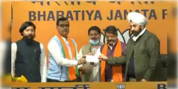 Read more about - ঘাসফুল ছেড়ে পদ্ম শিবিরে নাম লেখালেন বিধায়ক মিহির গোস্বামী !