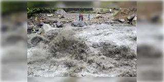 Read more about - Uttarakhand Cloudburst | ফের উত্তরাখণ্ডে মেঘভাঙা বৃষ্টি, বিপর্যস্ত চামোলি ও রুদ্রপ্রয়াগ, নিখোঁজ এক দম্পতি-সহ ৮