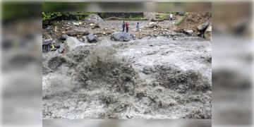 Read more about - Uttarakhand Cloudburst | ফের উত্তরাখণ্ডে মেঘভাঙা বৃষ্টি, বিপর্যস্ত চামোলি ও রুদ্রপ্রয়াগ, নিখোঁজ এক দম্পতি-সহ ৮