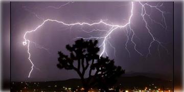 Read more about - Weather Update | দক্ষিণবঙ্গে টানা বৃষ্টি, বজ্রপাতে ৬ জনের মৃত্যু! আহত ৩! হাওড়া ও বাঁকুড়ায় শোকের আবহ!