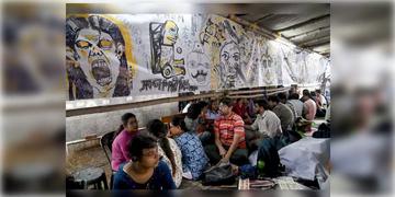 Read more about - R G Kar | সুপ্রিম নির্দেশের পর রাজ্য সরকারকে পাল্টা ‘ডেডলাইন’ আন্দোলনরত জুনিয়র ডাক্তারদের, সাংবাদিক বৈঠক করে জানালেন পাঁচ দফা দাবি