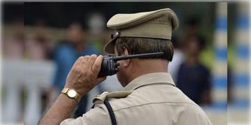 Read more about - Kolkata Police | হুক্কাবারে যেতে 'না', বকাবকিতে বাড়ি ছাড়লেন ৪ স্কুলছাত্রী! কয়েক ঘন্টার মধ্যেই ছাত্রী উদ্ধার কলকাতা পুলিশের