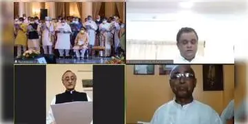 Read more about - কোভিড পরিস্থিতির কথা মাথায় রেখে ভার্চুয়ালি মাত্র ৬ মিনিটে একসঙ্গে শপথবাক্য পড়ল গোটা মন্ত্রিসভা