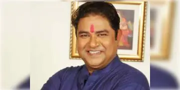 Read more about - আর্থিক অভাবে প্রায় বন্ধ হয়েছিল চিকিৎসা, প্রয়াত অভিনেতা আশিষ রায়!