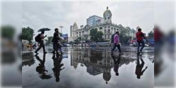Read more about - Weather Update | ফের সক্রিয় বর্ষা, রাজ্যের একাধিক জেলায় ঝোড়ো হাওয়া-সহ বজ্রবিদ্যুৎ ও ভারী বৃষ্টির পূর্বাভাস!