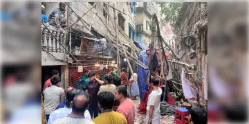 Read more about - Bangladesh Earthquake | ফের কম্পন ঢাকায়, একদিনে দুবার ভূমিকম্পে কাঁপলো বাংলাদেশ