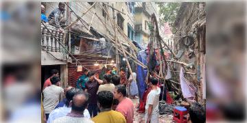 Read more about - Bangladesh Earthquake | ফের কম্পন ঢাকায়, একদিনে দুবার ভূমিকম্পে কাঁপলো বাংলাদেশ