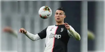 Read more about - ইংলিশ প্রিমিয়ার লিগ নিয়ে ফের জল্পনা, মেসির পর এবার রোনাল্ডো দল বদলাতে পারে