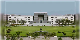 Read more about - Gujarat High Court | ফের "বোমা-হুমকি"  গুজরাট হাই কোর্টে! ইমেল পেয়েই তল্লাশি চালাচ্ছেন পুলিশ ও ডগ স্কোয়াড