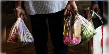 Read more about - দেশে নিষিদ্ধ হল প্লাস্টিক! নিষেধ না মানলে পেতে হবে বড় শাস্তি, জানুন কী কী ব্যবহার একেবারে বন্ধ