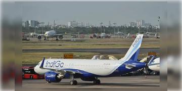 Read more about - IndiGo Flight | মাঝআকাশে ফুয়েল লিক! বারাণসী বিমানবন্দরে জরুরি অবতরণ শ্রীনগরগামী ইন্ডিগোর বিমানের