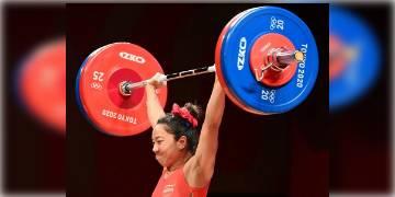 Read more about - চ্যাম্পিয়নদের হাসির আড়ালে লুকিয়ে থাকে যন্ত্রণা! ঋতুস্রাবকালীন ভারোত্তোলনে দেশকে রুপো জেতান চানু