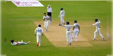 Read more about - Bangladesh vs India | কানপুরে ভারত বনাম বাংলাদেশ টেস্টে খেলা হল মাত্র ৩৫ ওভার, বাংলাদেশের ১০৭ রানে শেষ হল প্রথম দিন