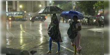 Read more about - West Bengal Weather | এখনই থামবেনা বৃষ্টি! আগামী বেশ কয়েকদিন বৃষ্টির পূর্বাভাস দক্ষিণবঙ্গ-সহ উত্তরবঙ্গে!