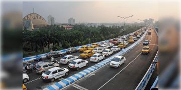 Read more about - Maa Flyover | শহরের যানজট কমাতে গ্রিন করিডোর তৈরী হবে মা ফ্লাইওভারে! বসবে ডিসপ্লে স্ক্রিনও!
