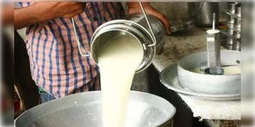 Read more about - Milk Price Hike | এলপিজি সিলিন্ডার, পেট্রোল-ডিজেলের পর এবার দাম বাড়তে চলেছে দুধের! কবে থেকে কত টাকা বাড়ছে?