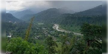 Read more about - বর্ষায় ডুয়ার্সকে দেখুন অন্যরূপে, জানুন ডুয়ার্সের কোন জায়গাগুলিতে গেলে মন ভরে যাবে