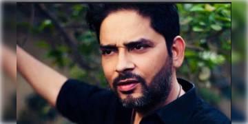 Read more about - জোর করে অন্তর্বাস খুলে ভিডিয়ো শ্যুট, কৌতুকশিল্পী সঞ্জয়ের বিরুদ্ধে যৌন হেনস্থার অভিযোগ