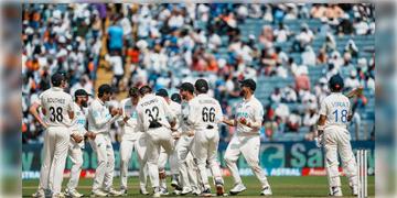 Read more about - IND vs NZ | ১৩ বছরে প্রথমবার দেশের মাটিতে টেস্ট সিরিজ হারল টিম ইন্ডিয়া! প্রথম ভারতের মাটিতে টেস্ট সিরিজ জয় কিউয়িদের