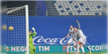 Read more about - দেশ-ক্লাব মিলিয়ে সর্বকালের সর্বোচ্চ গোলদাতা! বিশ্বরেকর্ড গড়লেন  রোনাল্ডো 