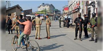 Read more about - Pahalgam Terror Attack | পাক অধিকৃত কাশ্মীরে খোঁজ ৪২টি জঙ্গি ঘাঁটির, আটক ১৫০০ !