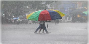 Read more about - Weather Update | টানা বৃষ্টিতে জলমগ্ন কলকাতা, একনজরে মহানগরের আজকের আবহাওয়া আপডেট