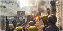 Read more about - Sambhal | সম্বলের মসজিদ পরীক্ষা সংক্রান্ত অশান্তির জেরে মৃত বেড়ে ৪! স্কুল কলেজ বন্ধের পাশাপাশি বন্ধ ইন্টারনেট পরিষেবাও