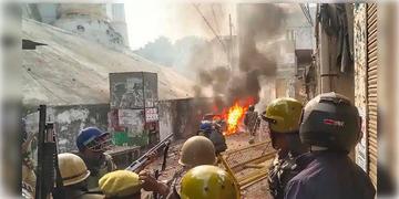 Read more about - Sambhal | সম্বলের মসজিদ পরীক্ষা সংক্রান্ত অশান্তির জেরে মৃত বেড়ে ৪! স্কুল কলেজ বন্ধের পাশাপাশি বন্ধ ইন্টারনেট পরিষেবাও