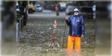 Read more about - Rain Alert | আগামী ৪ দিন বৃষ্টির লাল সতর্কতা! একদিনে হতে পারে ২০০ মিমি-র বেশি বৃষ্টিও!