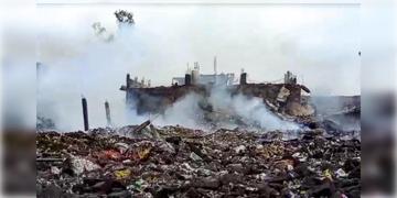 Read more about - Prayagraj | প্রয়াগরাজে বায়ুসেনা ঘাঁটির কাছে বাজি কারখানায় বিস্ফোরণ! মৃত অন্তত ৮!