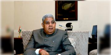 Read more about - অসুস্থ রাজ্যপালকে নিয়ে যাওয়া হচ্ছে এসএসকেএমে