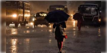 Read more about - Weather | সারাদিন লাগাতার ঝিরিঝিরি বৃষ্টি! উত্তরবঙ্গে জারি কমলা সতর্কতা! আগামী ২৪ ঘন্টা একরকম থাকবে আবহাওয়া!