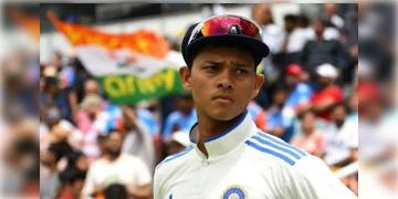 Read more about - Yashasvi Jaiswal | রঞ্জি সেমিফাইনালের আগে বিপাকে মুম্বাই, গোড়ালির চোটে ছিটকে গেলেন তরুণ তুর্কি যশস্বী জয়সওয়াল