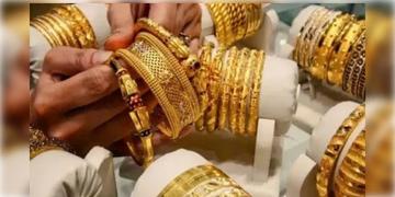 Read more about - Gold Rate Today | মাসের শেষেও রেকর্ড দাম বাড়ল সোনার, ছেঁকা দিচ্ছে রুপোও