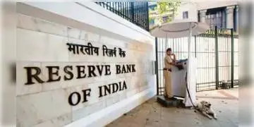 Read more about - RBI-এর সতর্কবার্তা! মোবাইল অ্যাপের মাধ্যমে লোন-এর আবেদন করলে বিপদ, হতে পারে তথ্য চুরি।