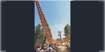 Read more about - Bengaluru | বেঙ্গালুরুর মাদ্দুরাম্মা মন্দিরে রথ ভেঙে মর্মান্তিক মৃত্যু হলো এক যুবকের