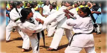 Read more about - Puja Committee | পুজো অনুদান বাবদ রাজ্য সরকারের ৮৫ হাজার টাকা দিয়েই  মেয়েদের আত্মরক্ষার প্রশিক্ষণ! অভিনব সিদ্ধান্ত পুজো কমিটির