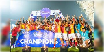 Read more about - Kalinga Super Cup 2024 | ১২ বছর পর সর্ব ভারতীয় স্তরে জয়! সুপার কাপ জিতে এএফসি চ্যাম্পিয়ন্সের খেলার ছাড়পত্র পেল ইস্ট বেঙ্গল!