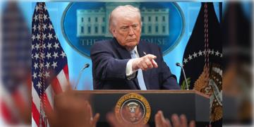 Read more about - Ceasefire | 'সভ্যতা ধ্বংস হবে’ ইরানকে হুঁশিয়ারি দেওয়ার কয়েক ঘন্টার মধ্যেই দুই সপ্তাহের যুদ্ধবিরতির ঘোষণা ট্রাম্পের!