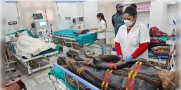 Read more about - WB Health Minister | ৭৯ বছরের রীতি বন্ধ, পুজোয় সরকারি হাসপাতালে ছুটি বাতিল রাজ্যের!
