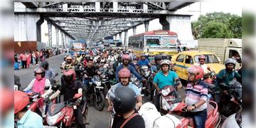 Read more about - Kolkata Traffic | মহানগরে ম্যারাথন, দুপুর অবধি বন্ধ একাধিক রাস্তা, জেনে নিন বিস্তারিত