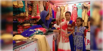 Read more about - Bangladesh | দোকান-বাজারে যেতে পারবেন না মহিলারা! বাংলাদেশে জারি ফতোয়া? ভিডিও পোস্ট করলেন লেখিকা তসলিমা