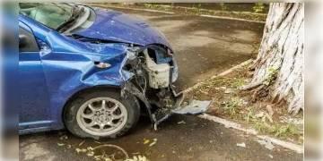 Read more about - ভয়াবহ দুর্ঘটনা! SSKM-এর সামনে হঠাৎ ব্যাক গিয়ারে গাড়ি, ধাক্কায় আহত ৪ জন