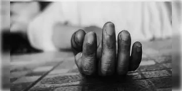 Read more about - লকডাউনে কাজ না থাকায় চার তলা থেকে ঝাঁপ দিয়ে আত্মঘাতী এক প্রৌঢ় !