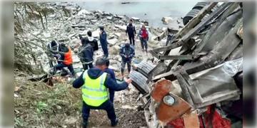 Read more about - Nepal | নেপালে মর্মান্তিক বাস দুর্ঘটনা! গভীর রাতে ৪০ জন যাত্রী নিয়ে নদীতে পড়লো বাস, মৃত্যু ১৮ জনের!